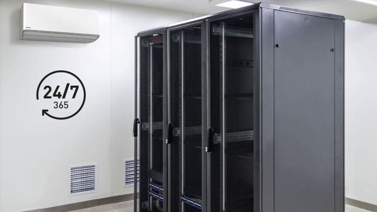 Panasonic: nuova linea YKEA per sale server
