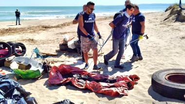 Accordo per la riduzione dell’impatto ambientale della plastica